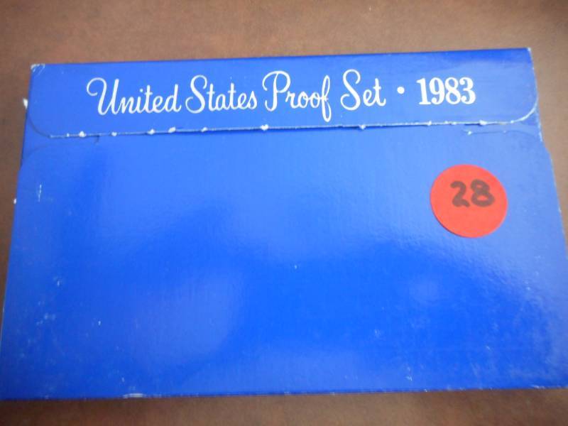 lot 28 image: Coins