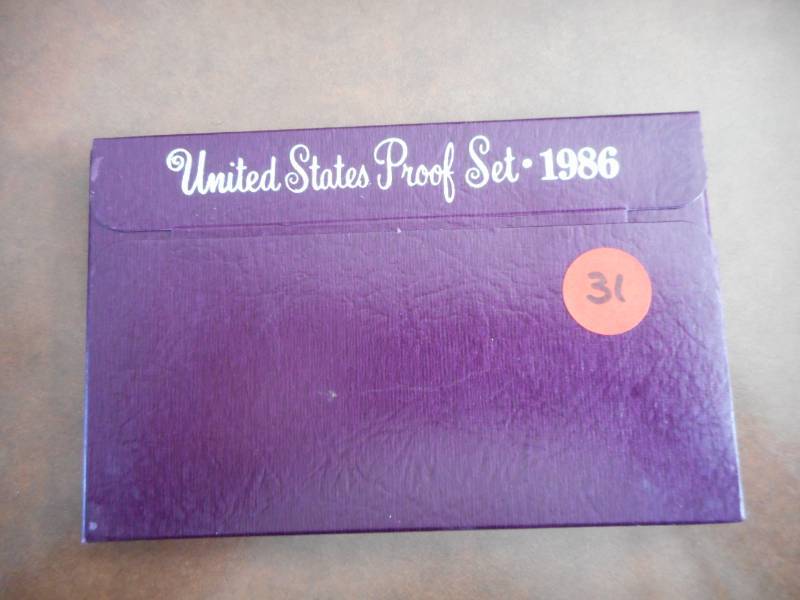 lot 31 image: Coins