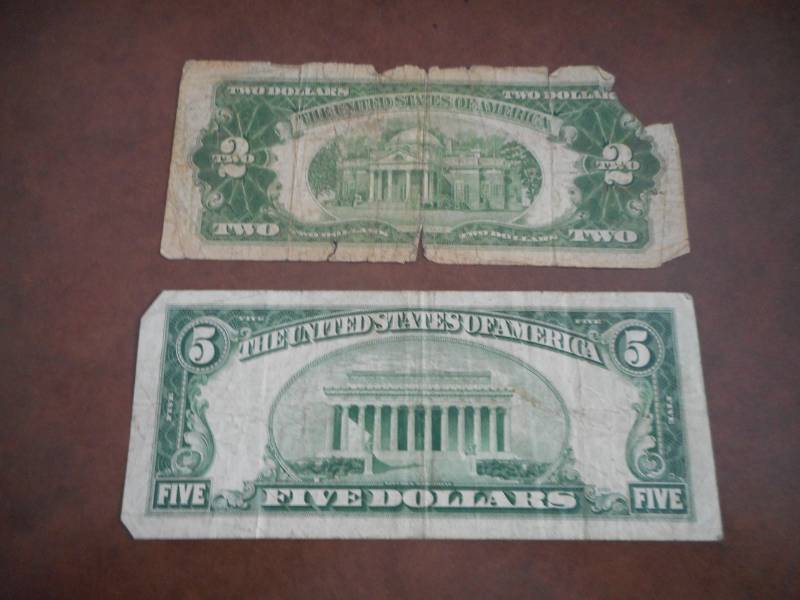 lot 115 image: Currency