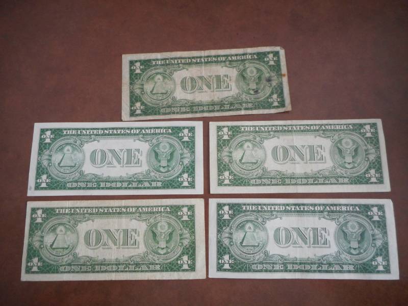 lot 113 image: Currency