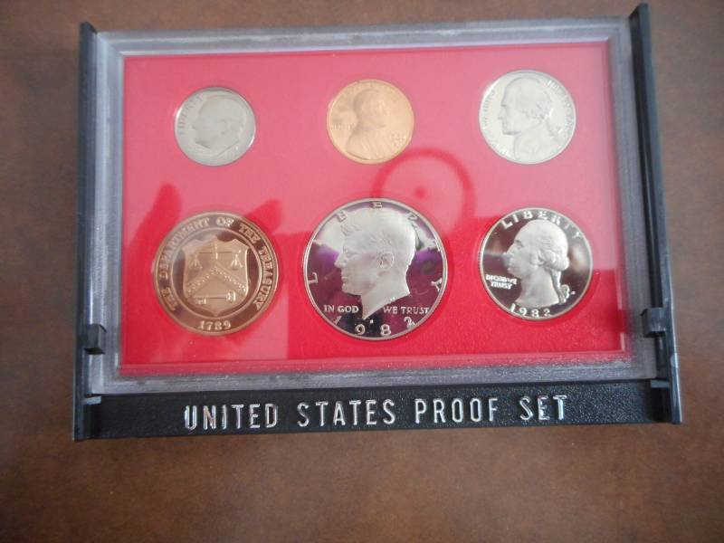 lot 127 image: Coins