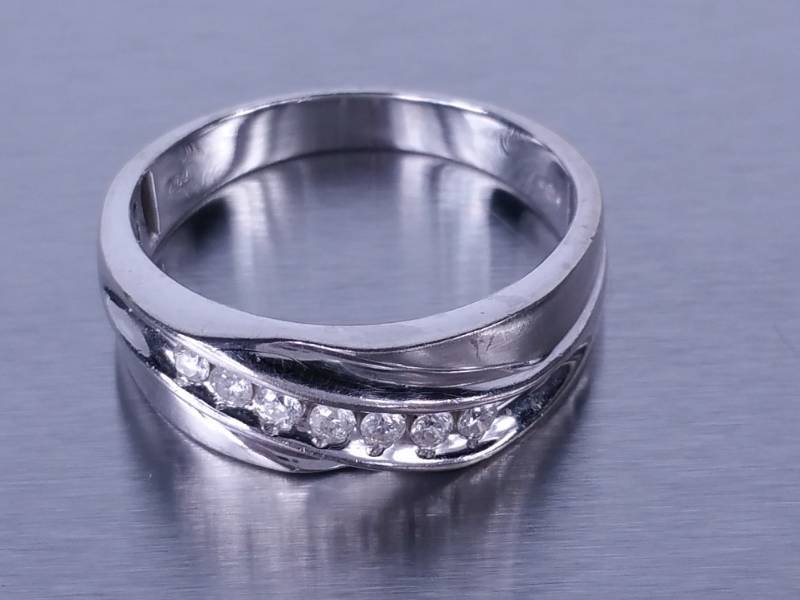 Mens Diamond Ring in 10K in White Gold - $3200