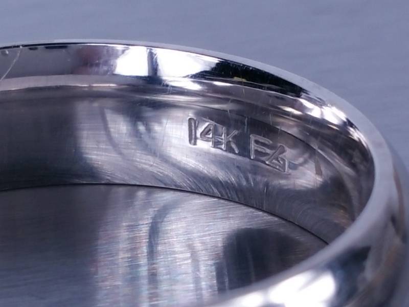 Mens Comfort Fit Wedding Band in 14k White Gold