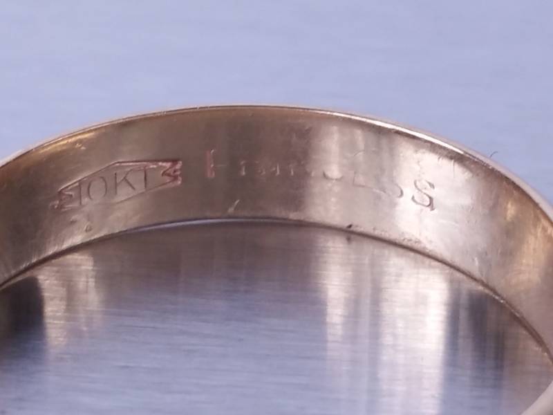Mens Wedding Band in 10k Yellow Gold
