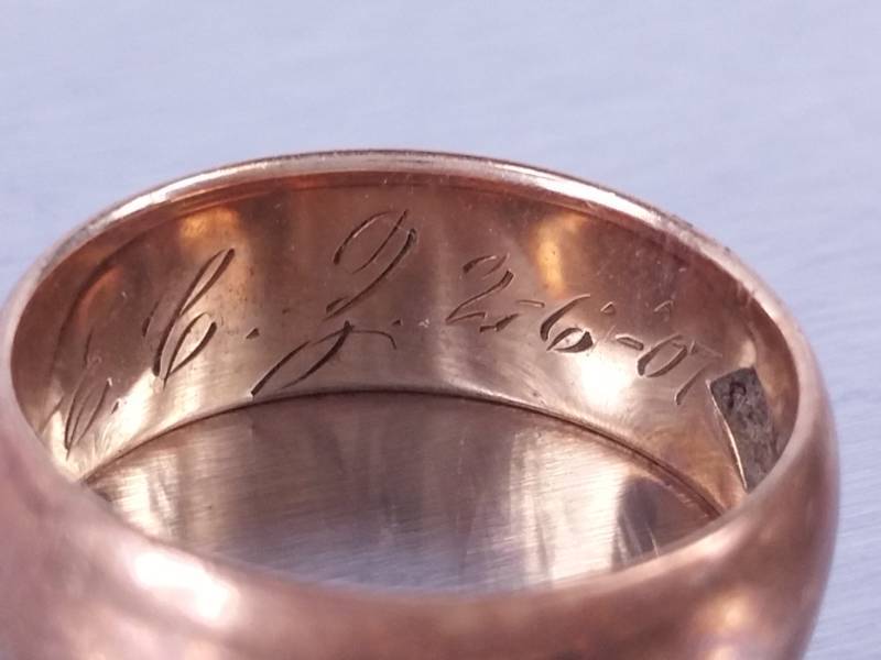 1907 Antique 14kt Yellow Gold Band