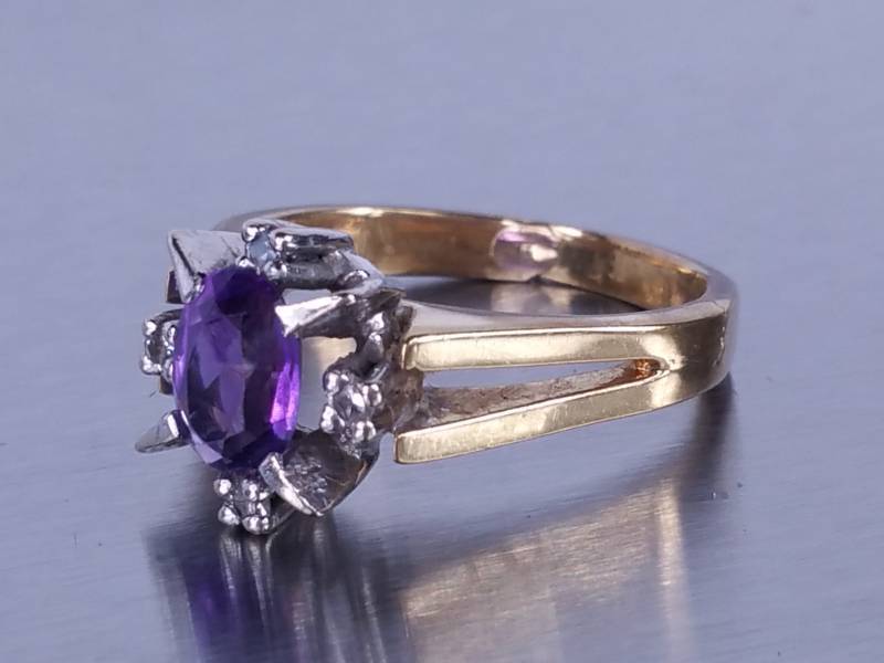Vintage Tanzanite and Diamond Ring in 14k Gold