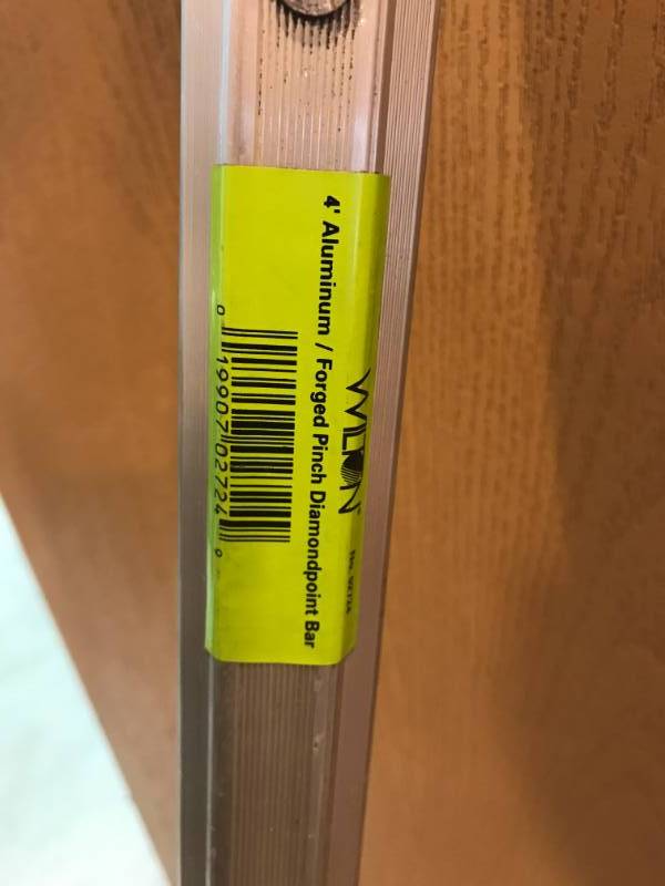 lot 43 image: Wilton 4 Aluminum Forged Pinch Diamond Point Bar