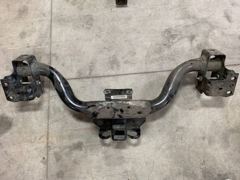 lot 6 image: Set of Hitches