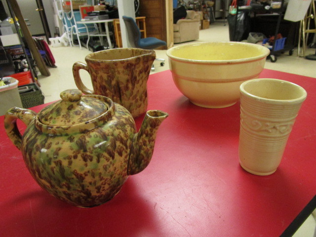 lot 219 image: TEA POT, PITCHER, BOWL, CUP