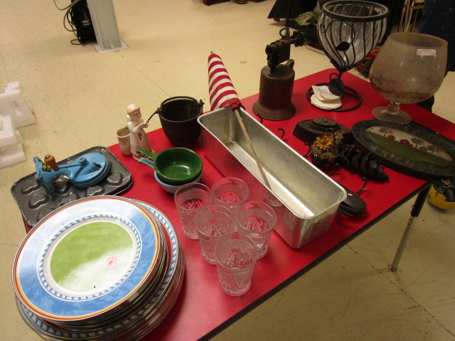 lot 237 image: VINTAGE TORCH, CAST IRON AND MORE