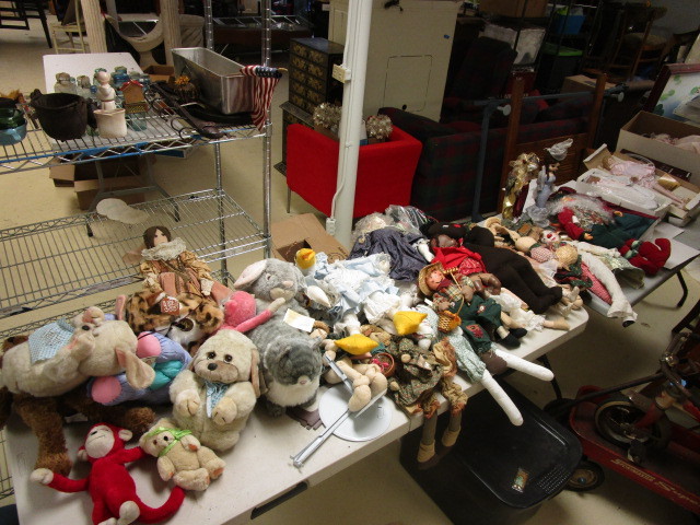 lot 241 image: DOLLS, STUFFED ANIMALS AND MORE