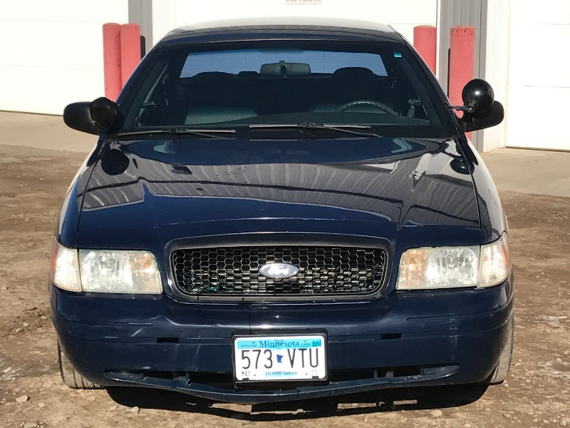 lot 1 image: 2004 Ford Sheriff Interceptor