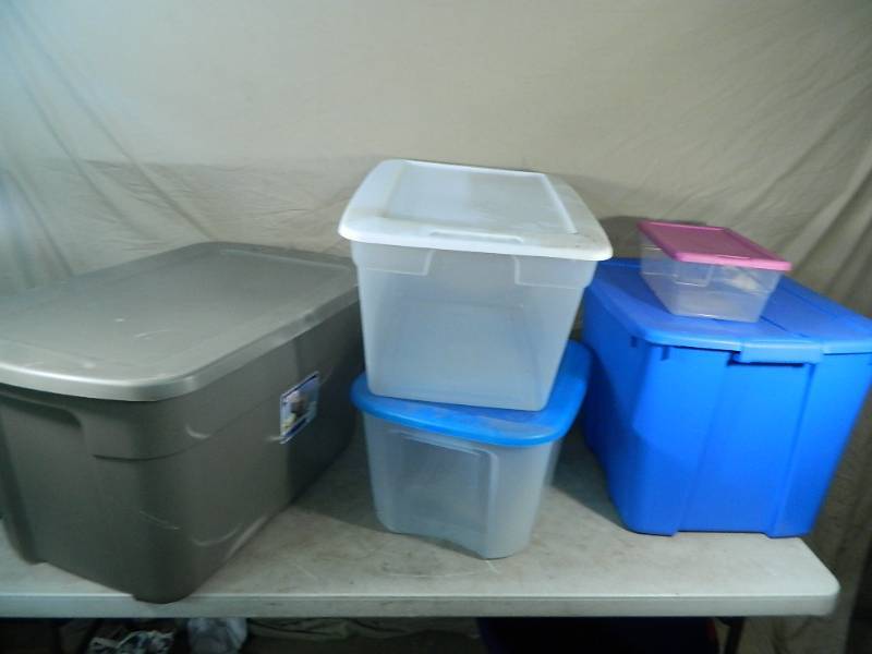 lot 157 image: 5 Assorted Totes with Lids
