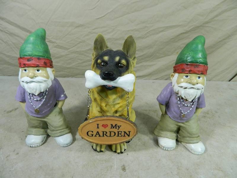 lot 21 image: Garden Figurines