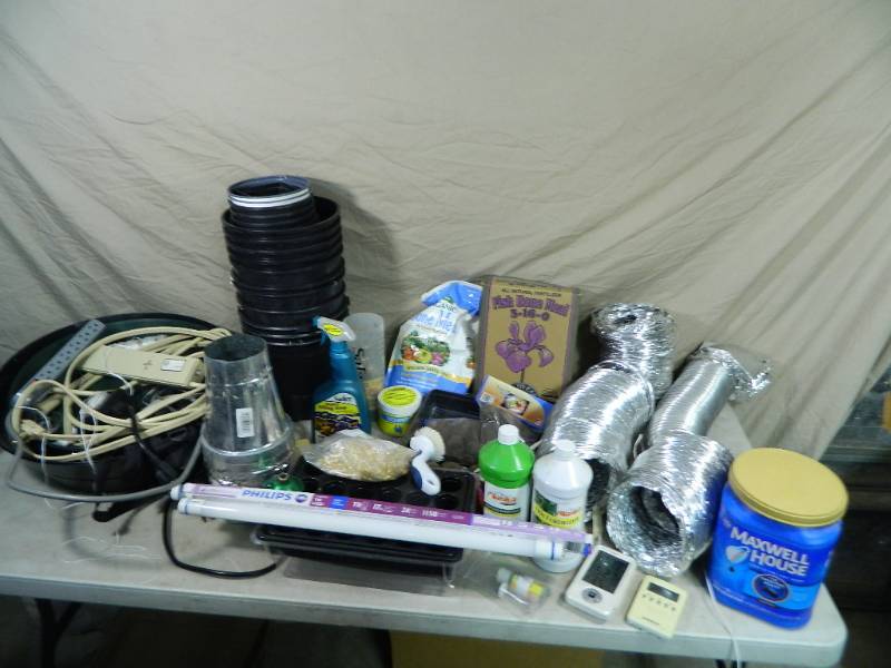lot 36 image: Assorted Indoor Gardening Supplies