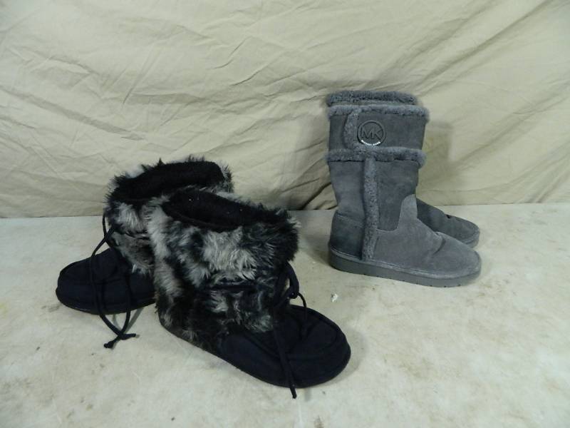 lot 49 image: Michael Kors Boots and More