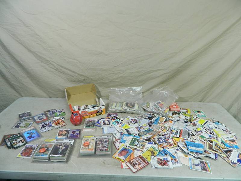lot 56 image: Collector Sports Cards