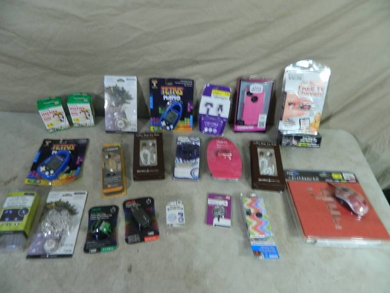 lot 92 image: Assorted New Electronics, Etc