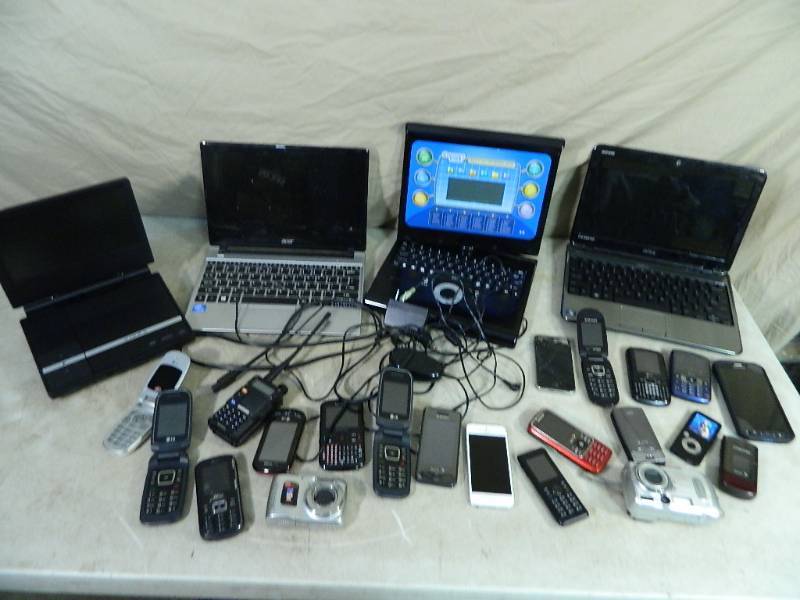 lot 95 image: Laptop Computers, Cell Phones, Cameras, and More
