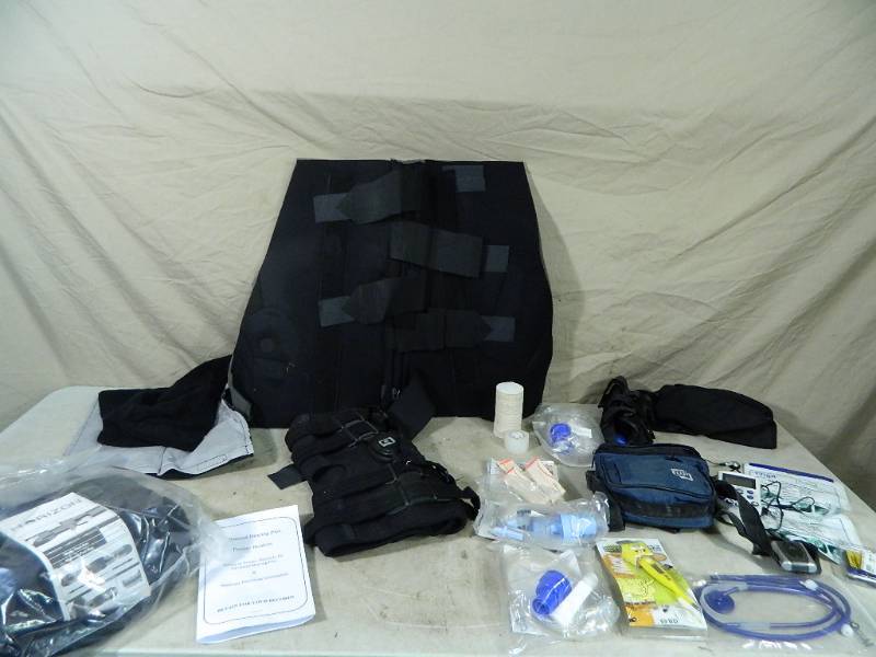 lot 105 image: Medical Supplies