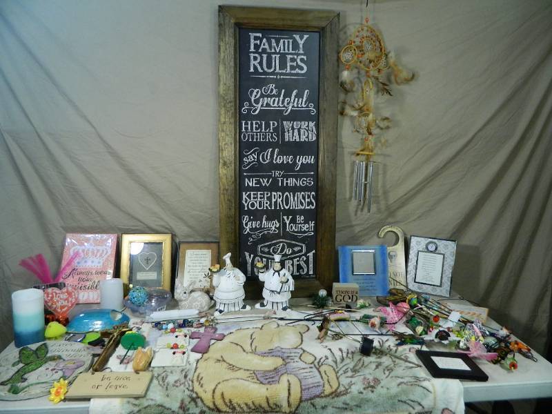 lot 121 image: Home Decor, Winnie The Pooh, More