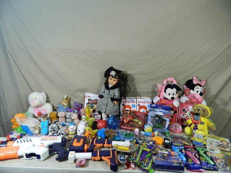lot 137 image: Kids Toys