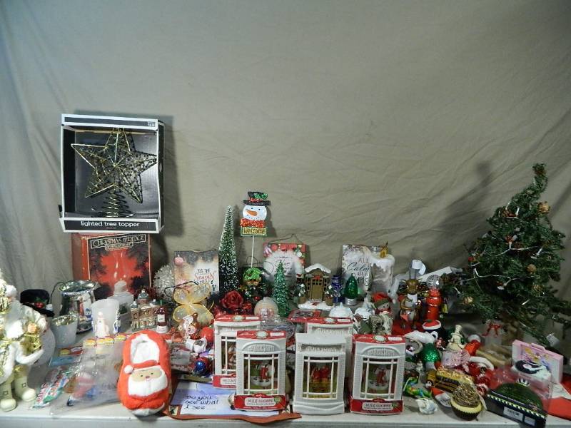 lot 150 image: Santas, Ornaments, and More