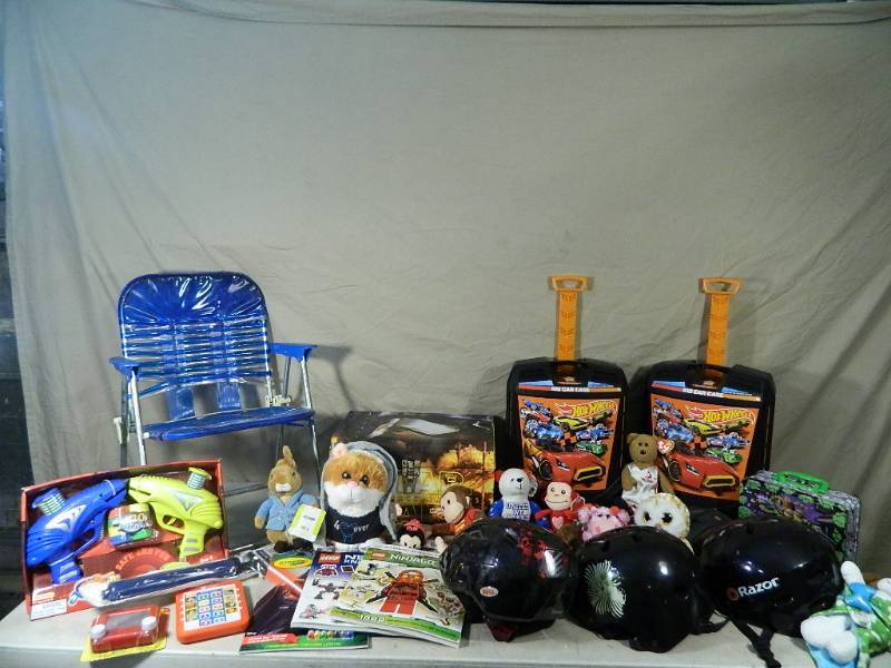 lot 151 image: Toys