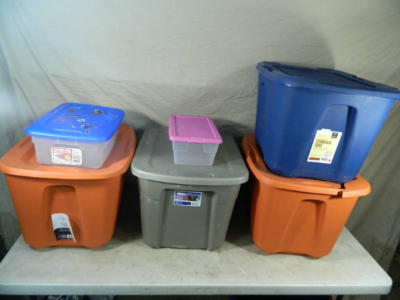 lot 156 image: 6 Assorted Totes with Lids