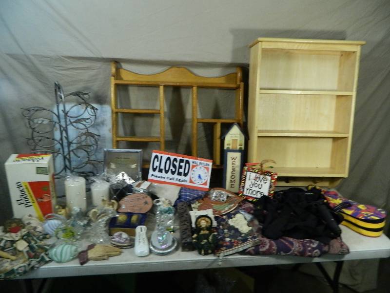 lot 159 image: Home Decoration, Shelves, Signs, Etc