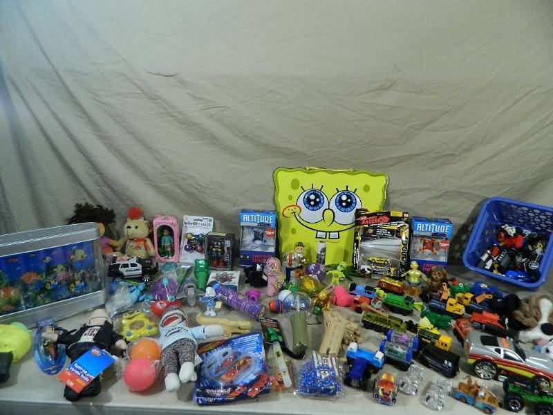 lot 160 image: New and Used Toys