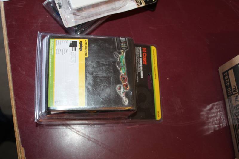 lot 202 image: Curt Custom Wiring Harness