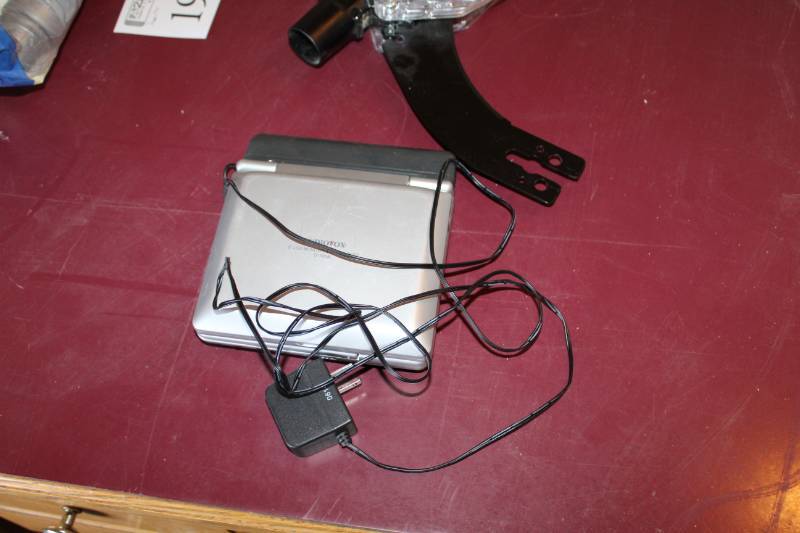 lot 199 image: Audiovox 5in. LCD Monitor & Portable DVD Player