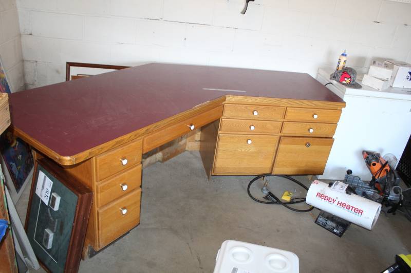 lot 224 image: Wood Corner Office Desk