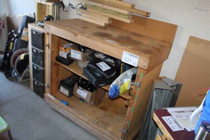 lot 223 image: Wood Shop Workstation