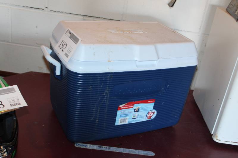 Rubbermaid Cooler 48Qt.