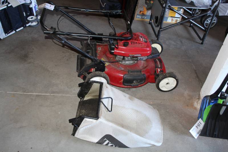 lot 159 image: Toro Recycler Rear Bagger Push Lawn Mower
