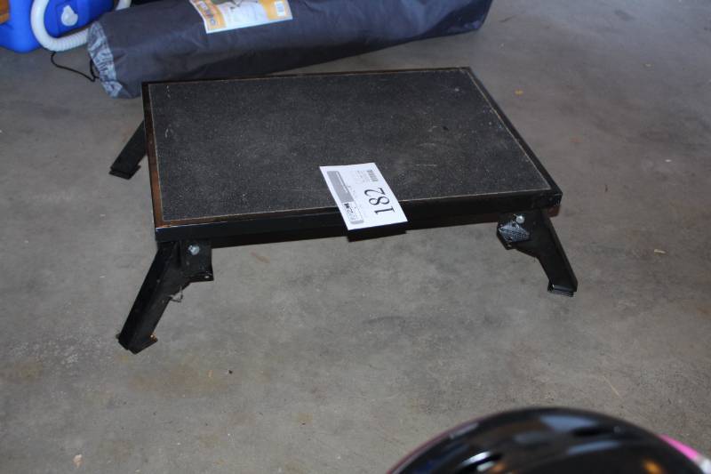 lot 182 image: Stromberg Carlson Products Inc. Single-Step Step Stool