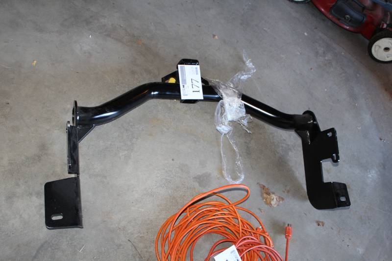 lot 177 image: Reese Towpower Hitch