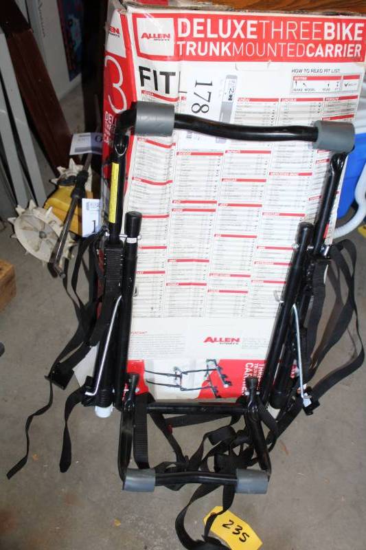 lot 178 image: Deluxe Three Bike Trunk Mounted Carrier