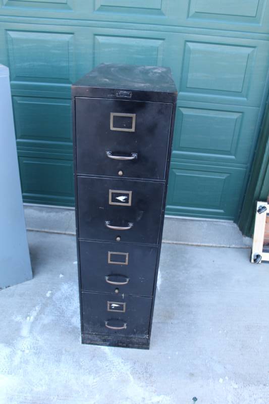 lot 231 image: Berger 4-Drawer Metal File Cabinet