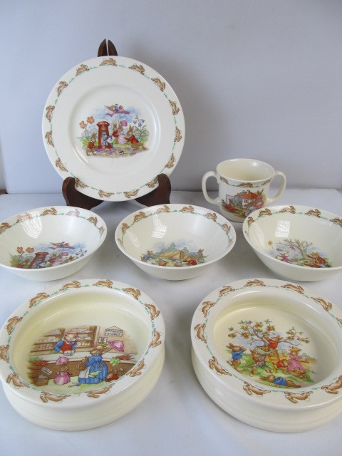 lot 12 image: Group of Vintage Royal Doulton BUNNYKINS Dishes