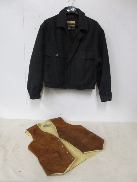 lot 34 image: Nice Vintage Mens BERMANS Wool Coat wBuckskin Leather Vest