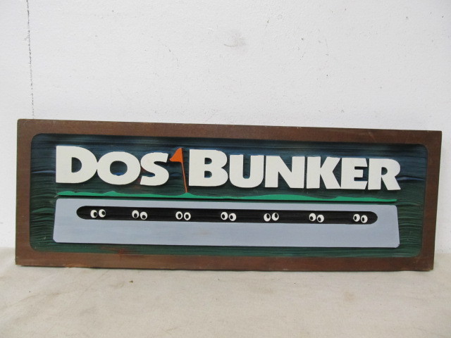 lot 50 image: Carved Painted Wooden Golf DOS BUNKER Sign