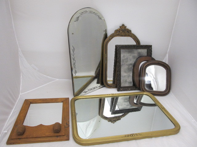 lot 77 image: Nice Lot of Assorted Vintage Mirrors
