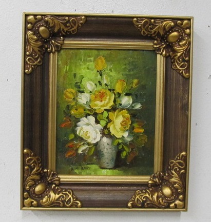 lot 82 image: Nicely Framed Still Life Floral Oil Painting