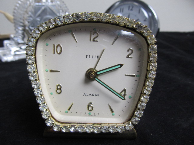 lot 138 image: Group of Vintage etc Travel Alarm Clocks