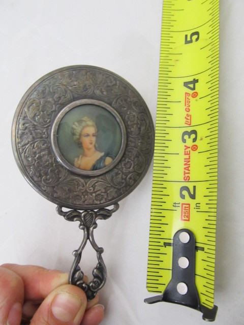lot 150 image: Old Vintage Small Sterling Silver Victorian Portrait Hand Mirror