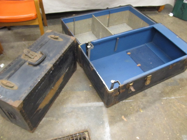 lot 100 image: 2 Antique Trunks