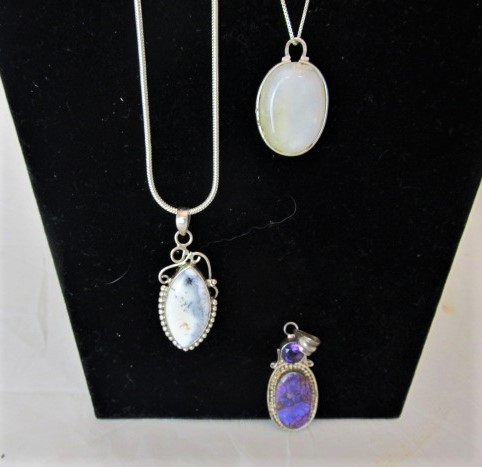 lot 166 image: 3 Vintage Sterling Silver Pendants & Necklaces